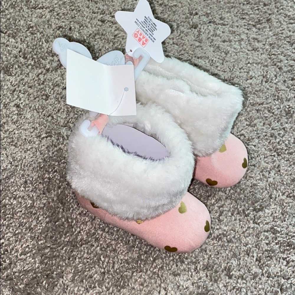 🦋Brand new booties!🦋